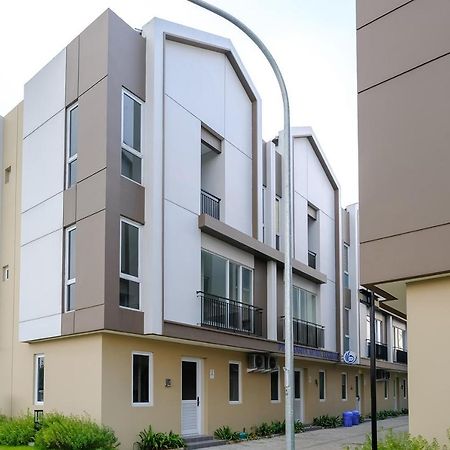 Twospaces Living At Zena Mozia Tegal (Banten) Exterior foto